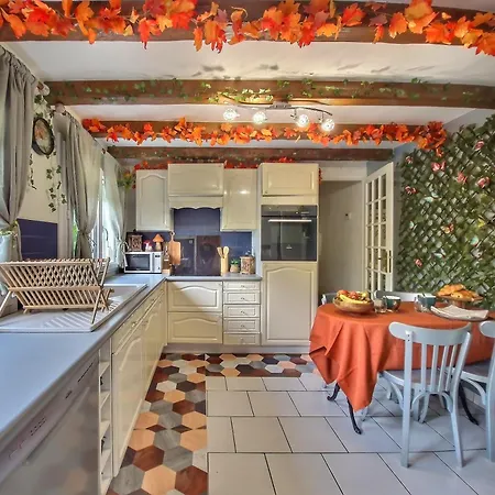 Prázdninový dům La Foret Enchantee - Maison Avec Cheminee Et Jardin *